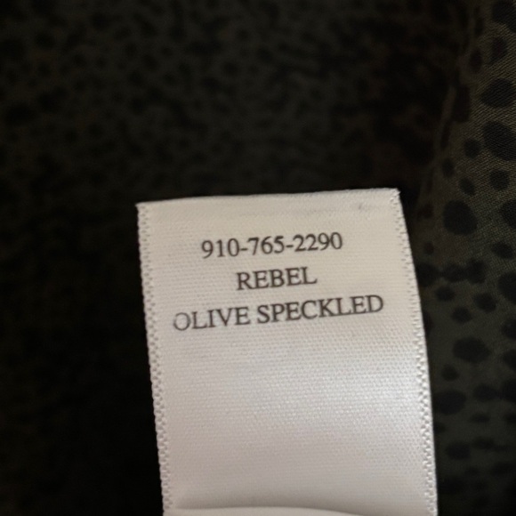 Rails Rebel Print Button Up Blouse, Olive Speckled Green, Long Sleeve XL - Picture 8 of 11